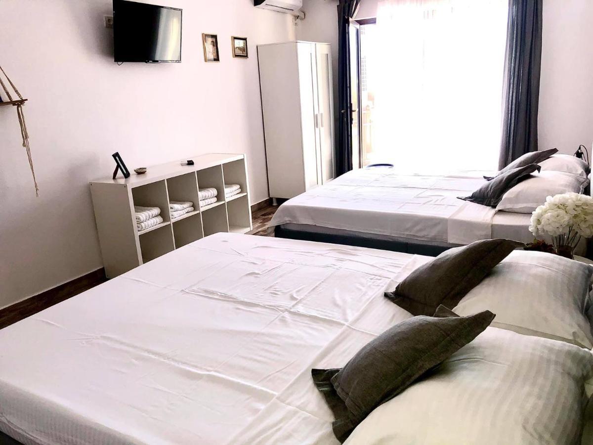 Mustaciosul Dunarii Hotell Ieşelniţa Exteriör bild