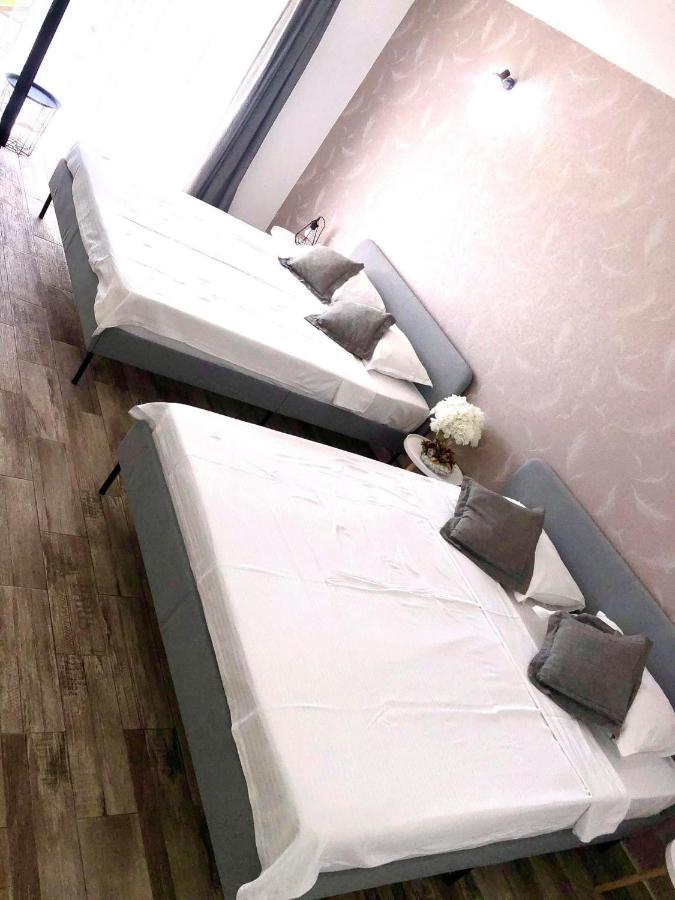 Mustaciosul Dunarii Hotell Ieşelniţa Exteriör bild