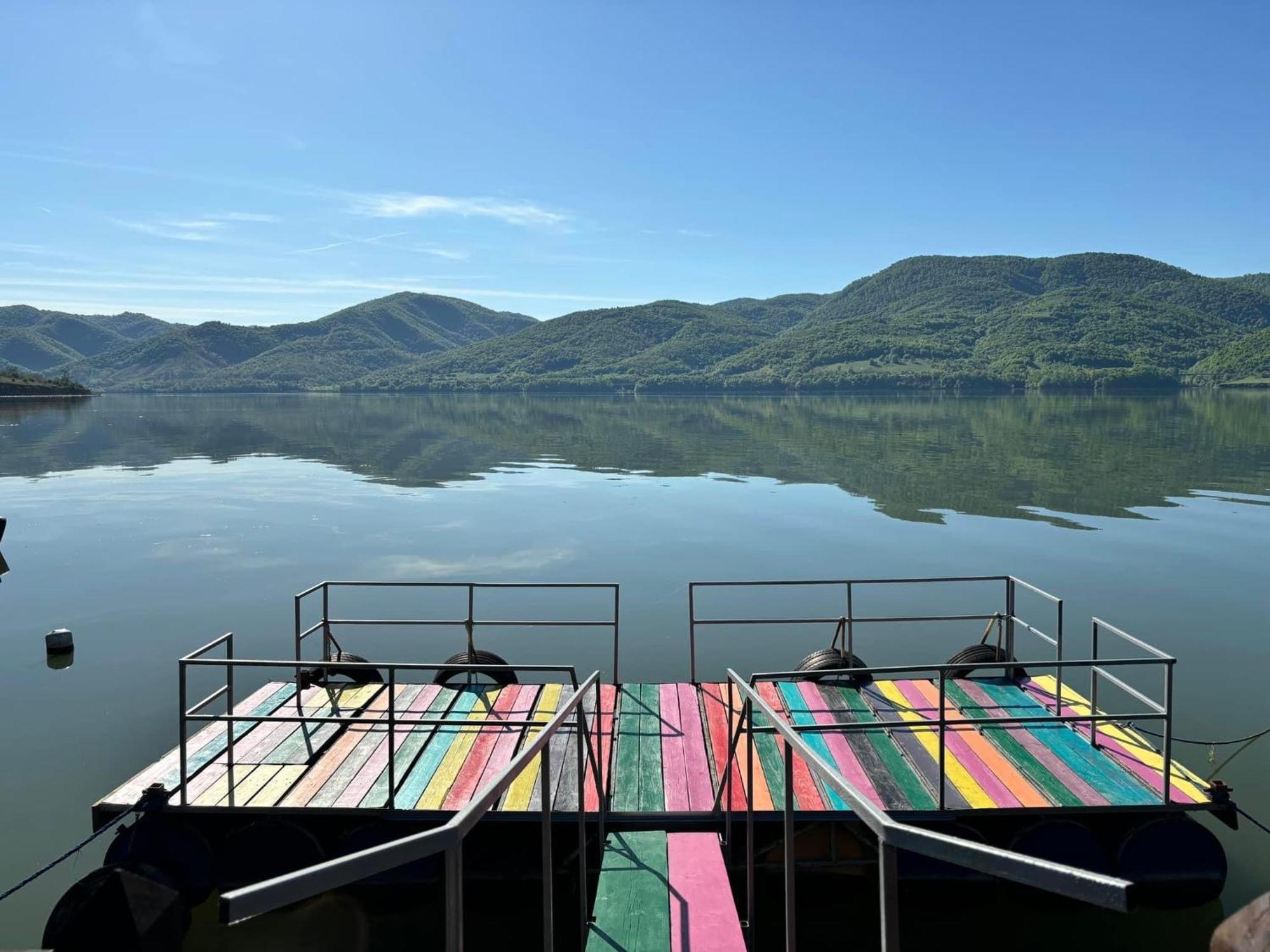 Mustaciosul Dunarii Hotell Ieşelniţa Exteriör bild