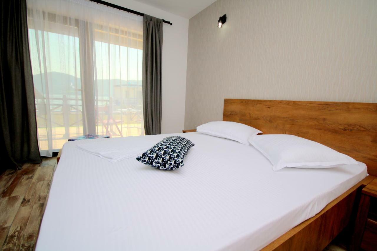 Mustaciosul Dunarii Hotell Ieşelniţa Exteriör bild